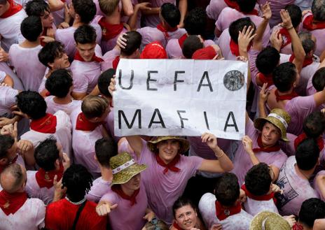 Chupinazo de los Sanfermines No nos rendiremos aúpa Osasuna El